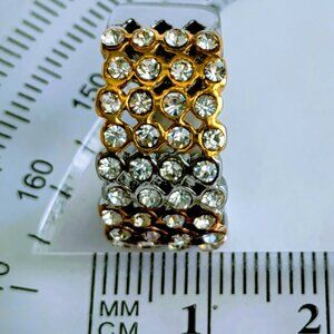 Elegant Stainless Steel Ring for Women with 40 Zircons whites